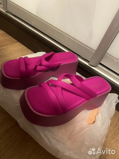 Шлепанцы женские 37 новые