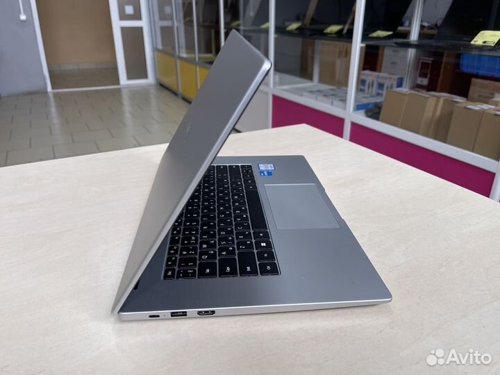 Ультрабук Huawei/Легкий/Мощный/Сore i3-11Gen