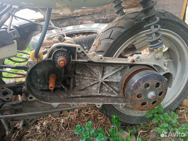 Продаю скутер на разбор 50 кубов