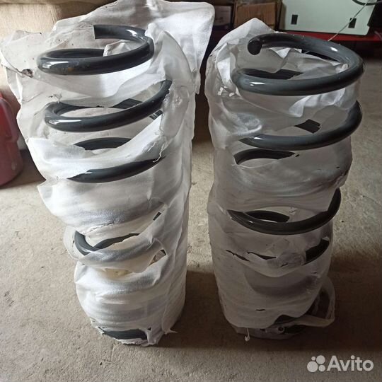 Пружины задние на toyota land cruiser 80-105