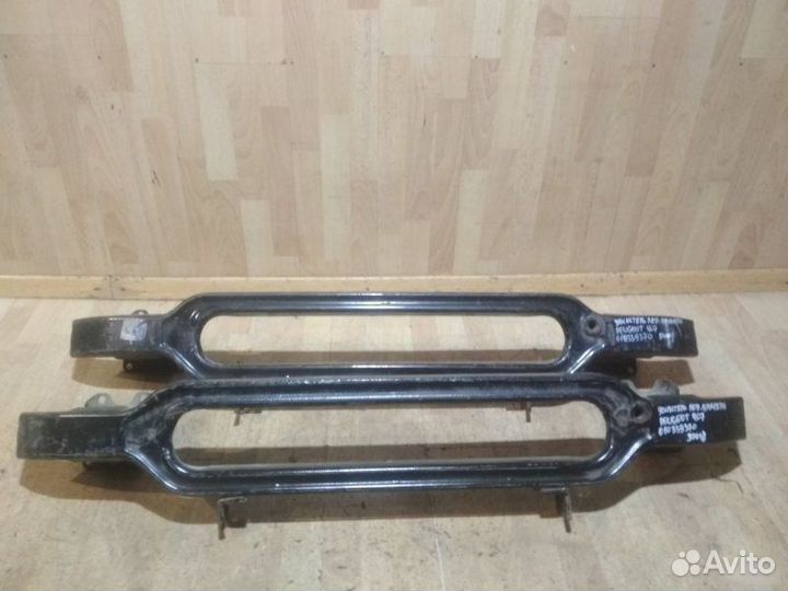 Усилитель переднего бампера Peugeot