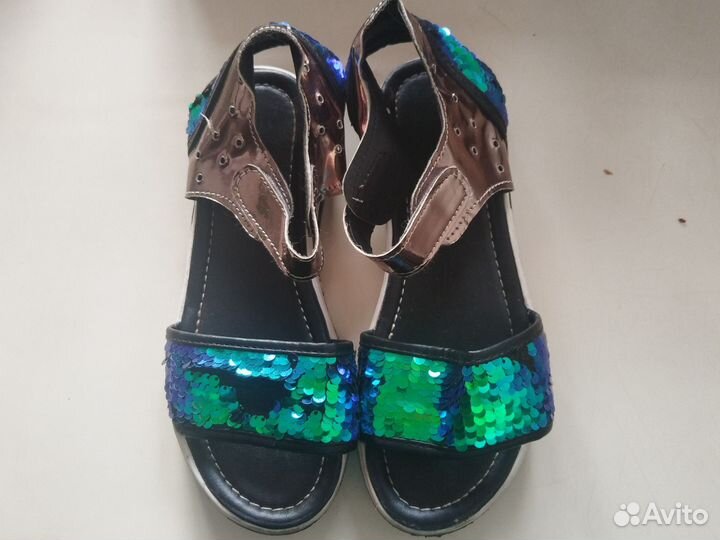 Босоножки 35 размер