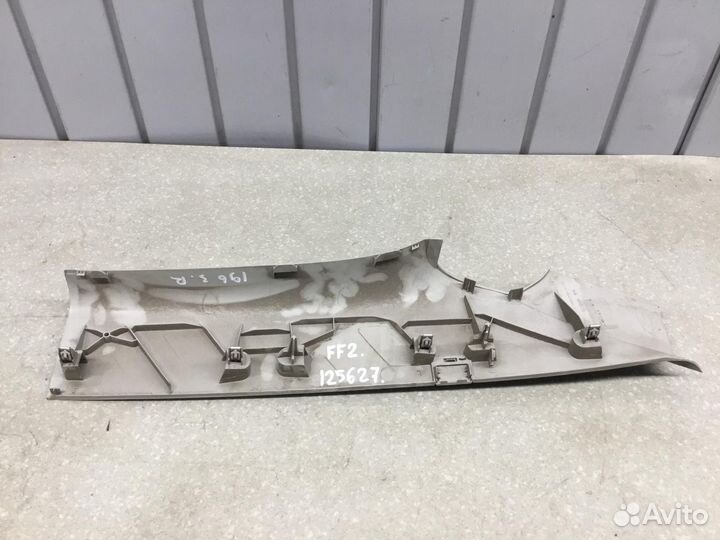 Обшивка задней стойки правая Ford Focus II 2005-20