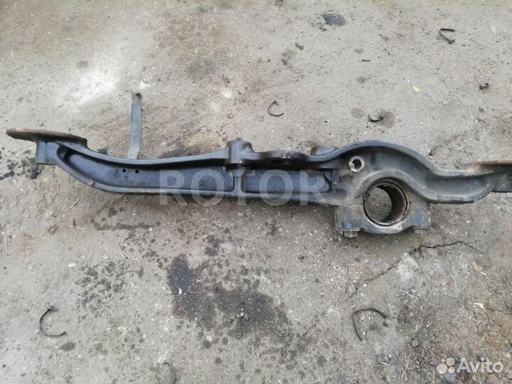 Кронштейн крепления пневморессоры левый