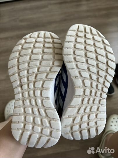 Кроссовки adidas