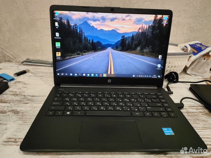 HP 14s dq2000ur FHD IPS/8/256 GB Pentium Gold 7505