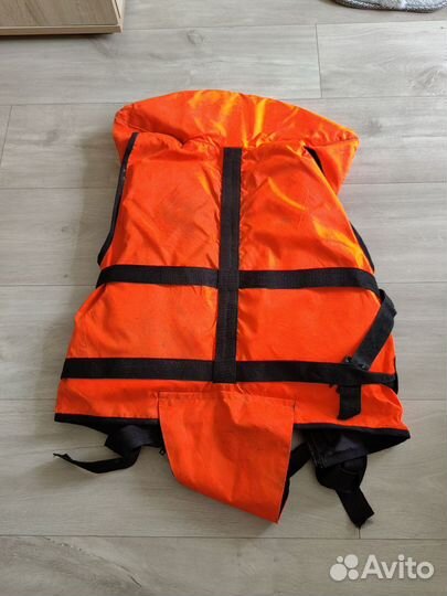 Спасательный жилет