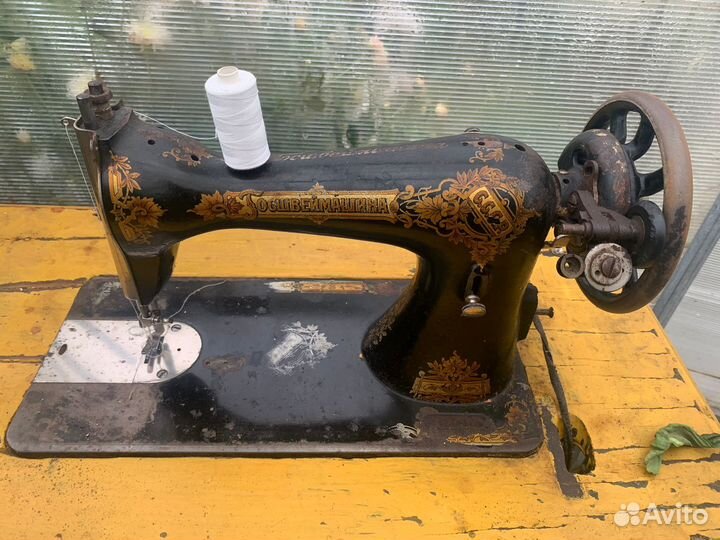 Швейная машина singer