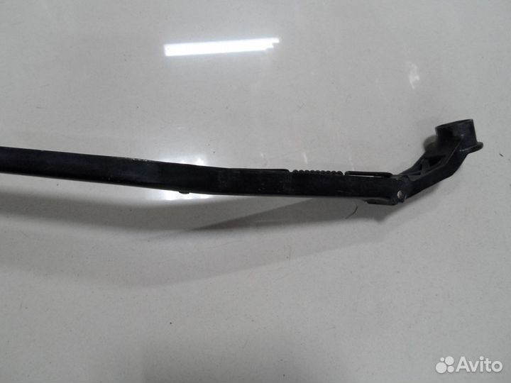 Держатель щетки стеклоочистителя Toyota левый