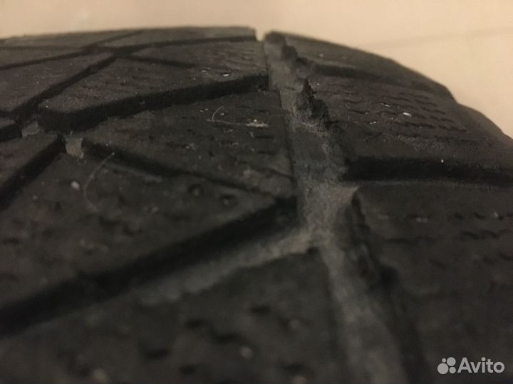 Bridgestone Blizzak DM-V2 235/55 R19 105T