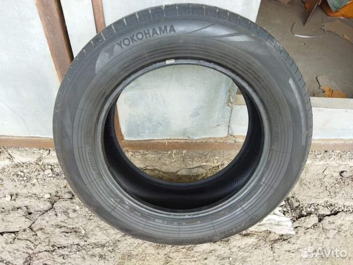 Yokohama BluEarth-A 215/65 R17 99V