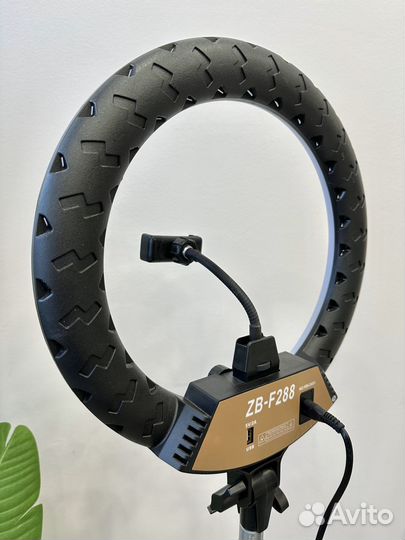 Кольцевая лампа 36 см с усиленным штативом