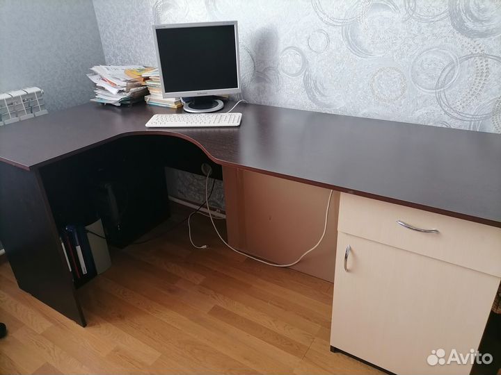 Компьютерный стол