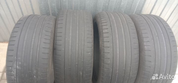 Nokian Tyres Hakka Black 2 SUV 275/45 R20 110Y