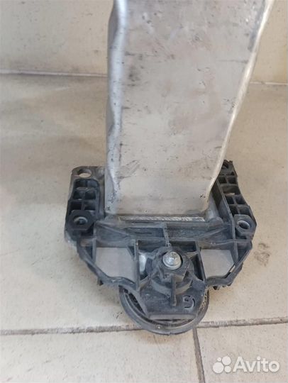 Подрамник передняя часть Citroen C5 2009