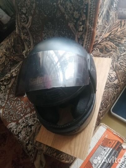 Шлем для мотоцикла черный