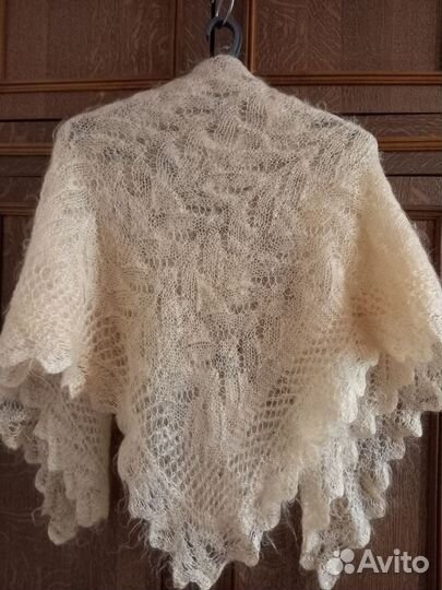 Пуховый платок шаль