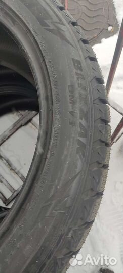 Bridgestone Blizzak DM-V3 285/45 R22 110T