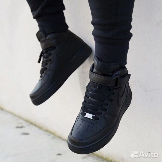 Nike air force 1 mid black