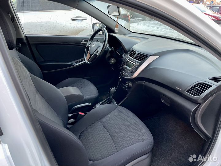 Hyundai Solaris 1.6 AT, 2016, 49 700 км