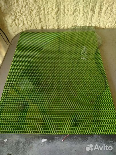 Переднее правое стекло Hyundai Elantra HD