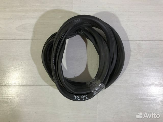 Уплотнитель двери задний правый cadillac BLS 1.9 д