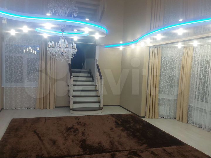 6-к. дом, 400 м²