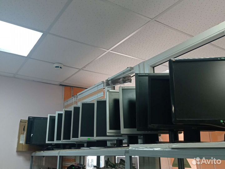 Монитор Samsung