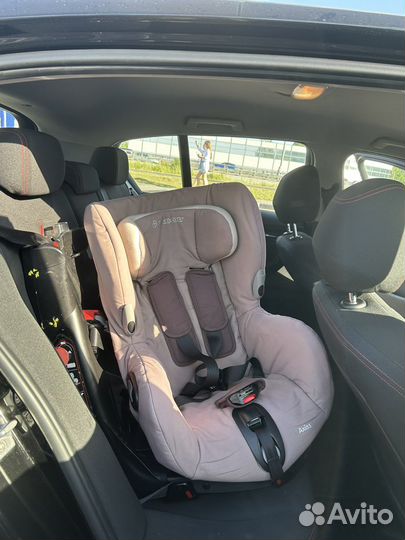 Автокресло Maxi-Cosi Axiss Nomad Grey
