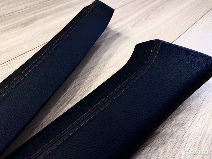 Центральная консоль, тоннель пола акцент