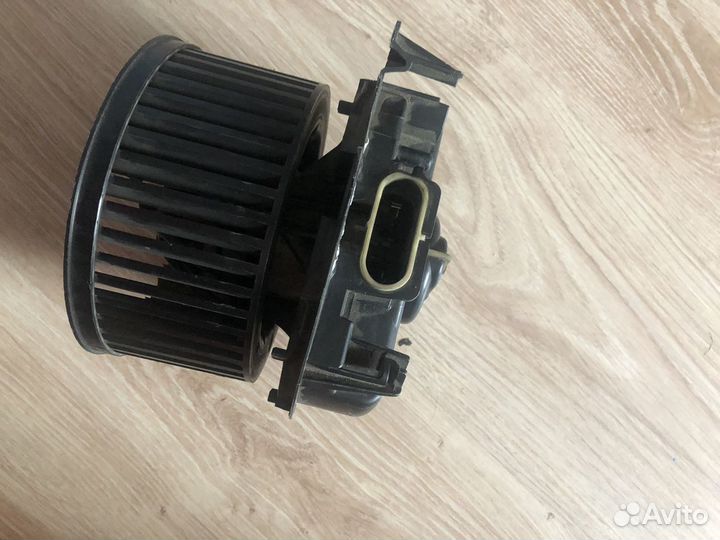 Renault Мотор отопителя