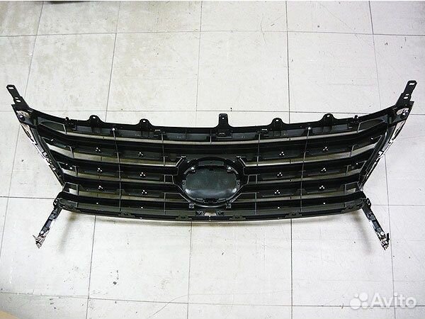 Lexus LX570 12-15 Решетка радиатора штатная W6WE6
