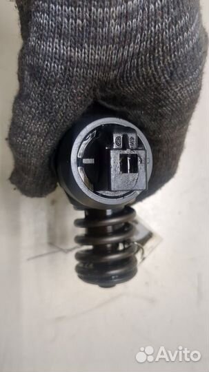 Форсунка топливная Volkswagen Touareg, 2005