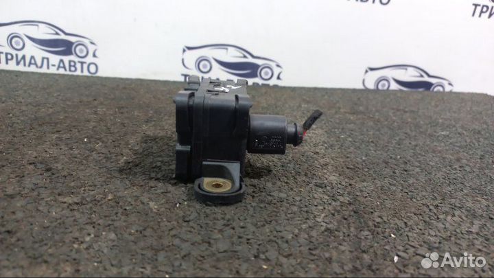 Датчик ускорения Q7