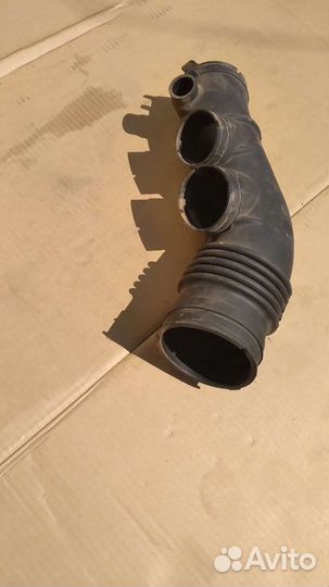 Патрубок воздушного фильтра Toyota Land Cruiser 20