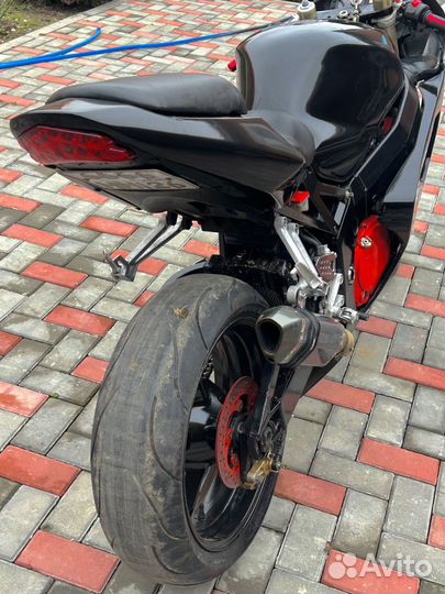 Suzuki gsx-r 600 k4