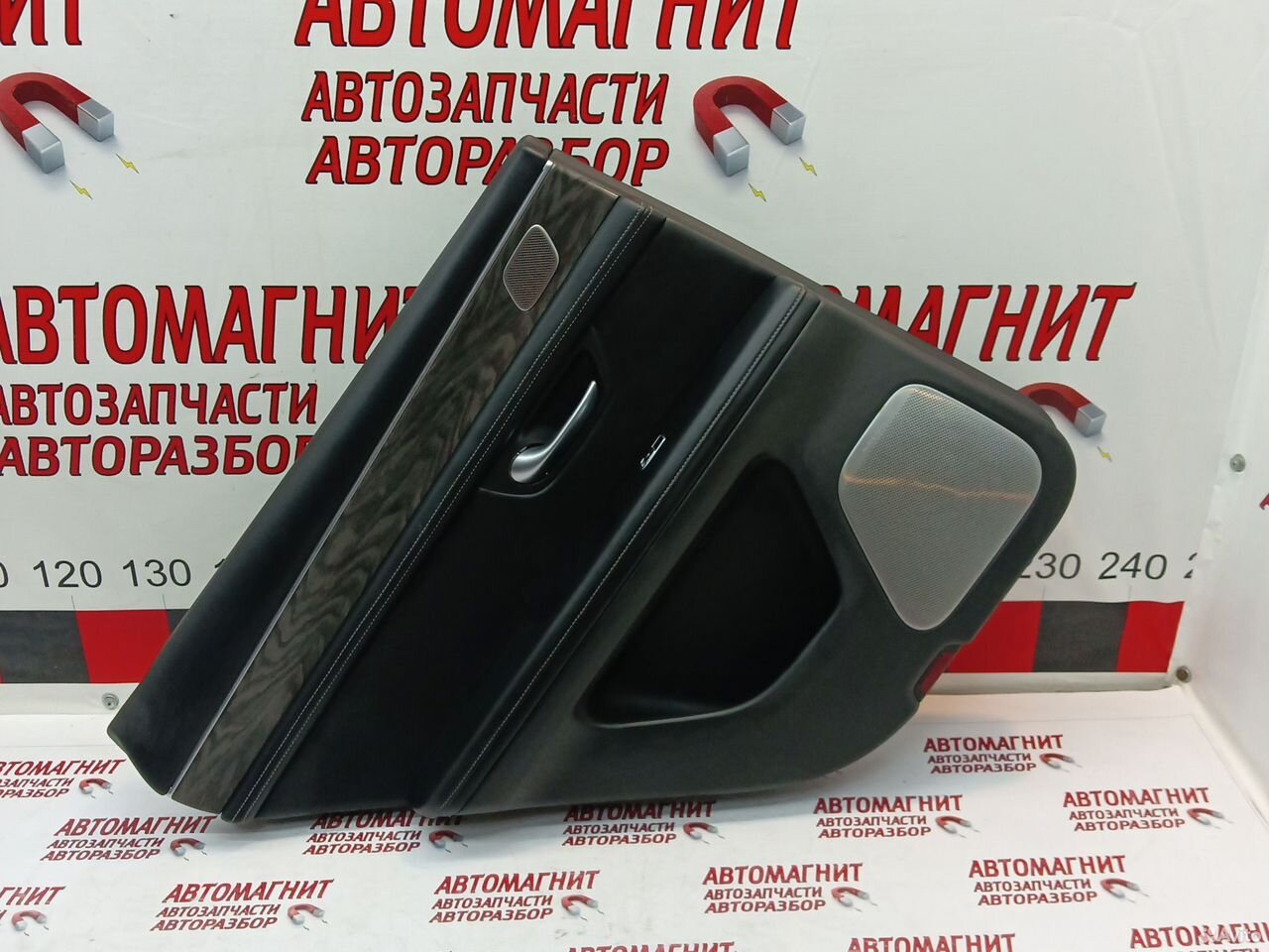 Обшивка двери задней левой aito M5