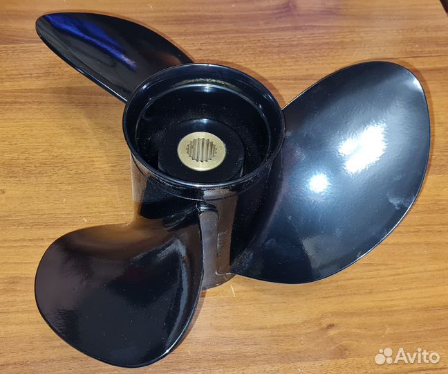 Винт правого вращения volvo SX (3X15 1/4X20)