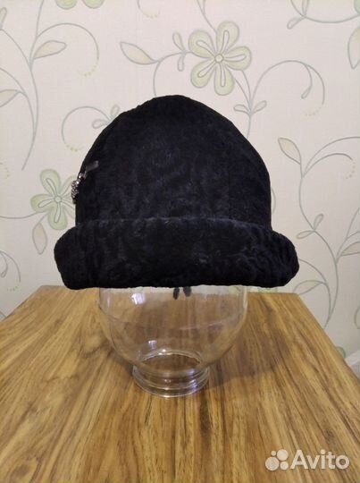 Женская шапка- шляпка