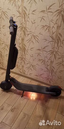 Электросамокат ninebot kickscooter es2