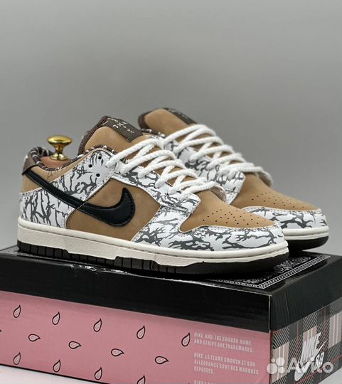 Кроссовки Nike SB Dunk Low