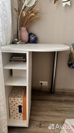 Угловой письменный стол