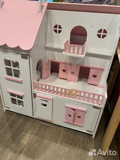 Домик кукольный
