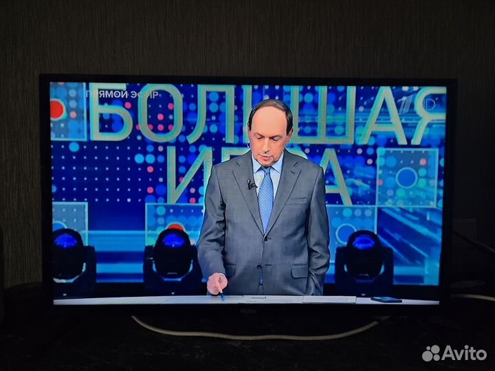 Телевизор 32 дюйма82 встроенной цифровой пристав