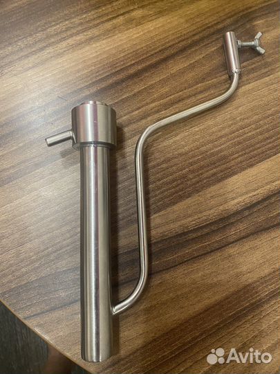 Попугай подвесной