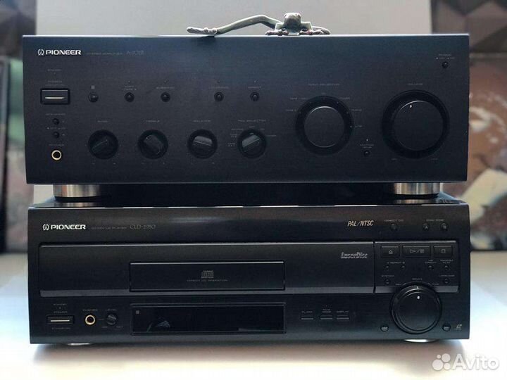 Ресивер и проигрыватель Pioneer