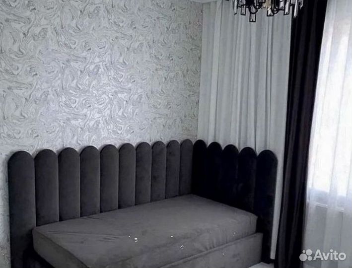 Детская кровать с мягкой спинкой