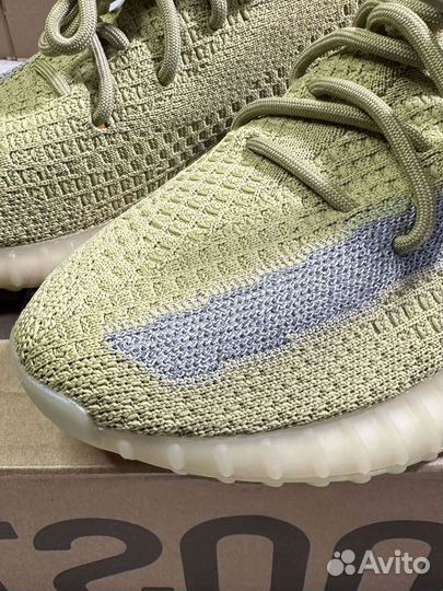 Кроссовки Adidas Yeezy Boost 350 v2