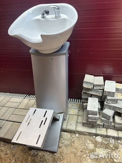 Раковина в парикмахерскую