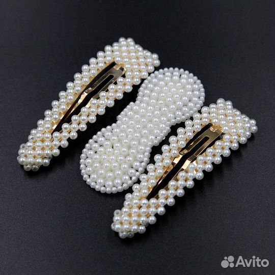 Набор из трех заколок пластик 